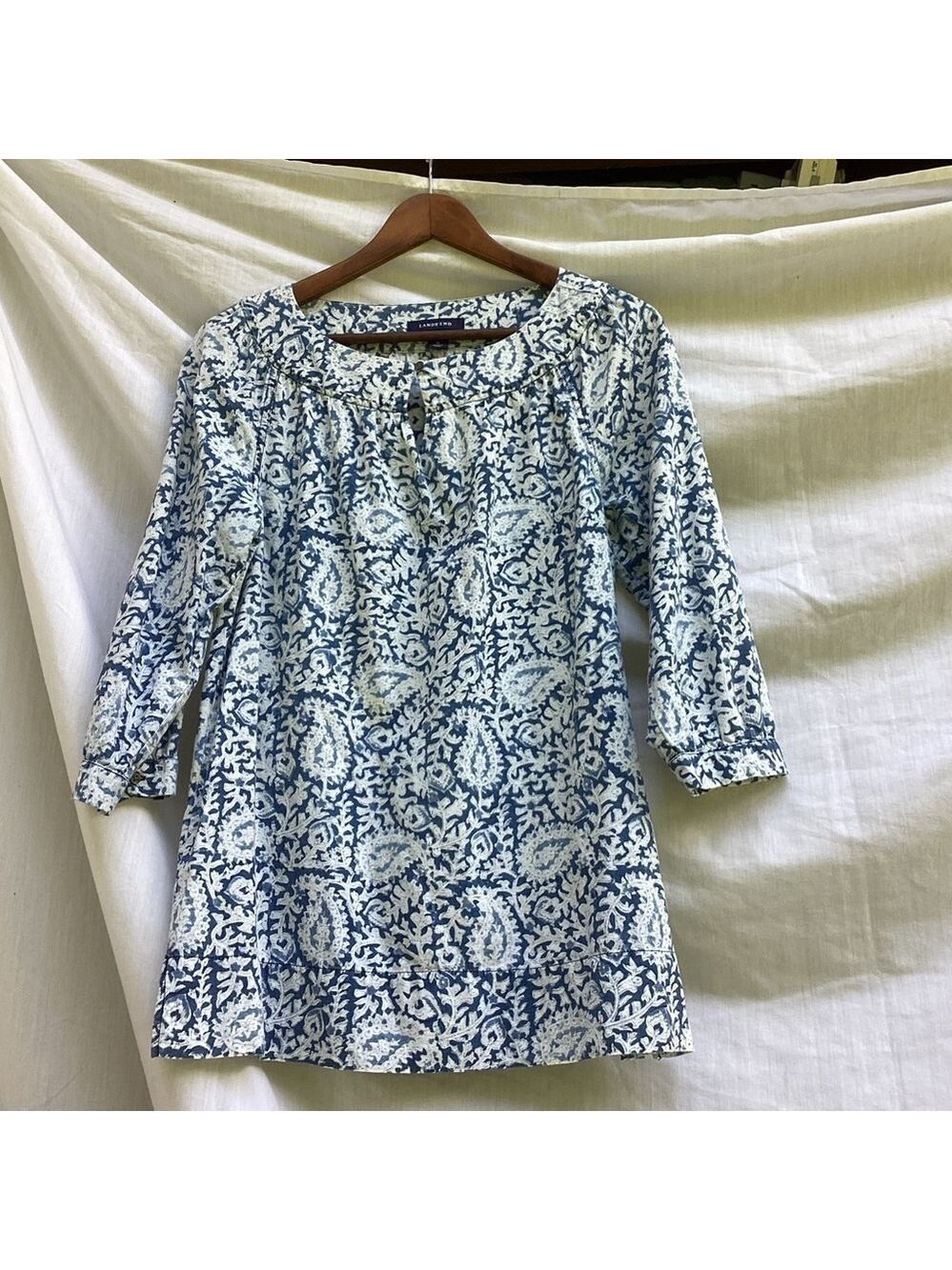 Lands’ End blue and white patterned business casual tunic, size 6
